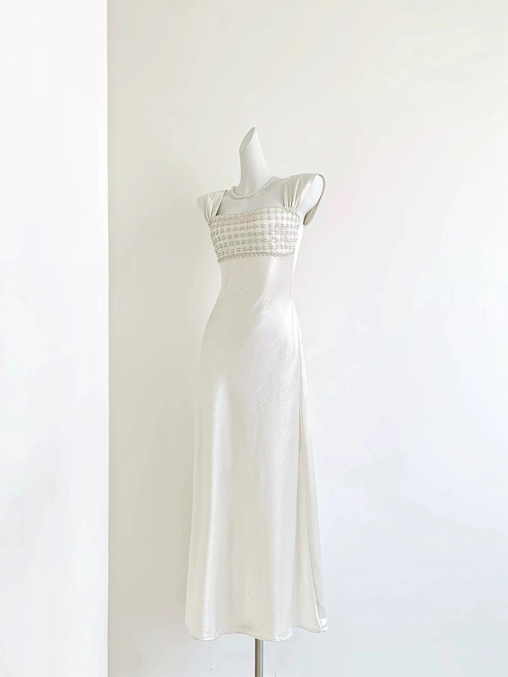 Elegant Ivory Satin Maxi Evening Gown