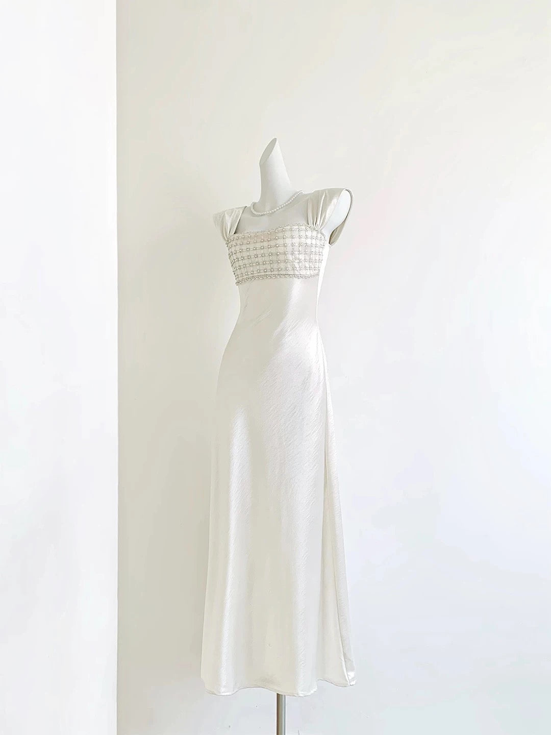 Elegant Ivory Satin Maxi Evening Gown