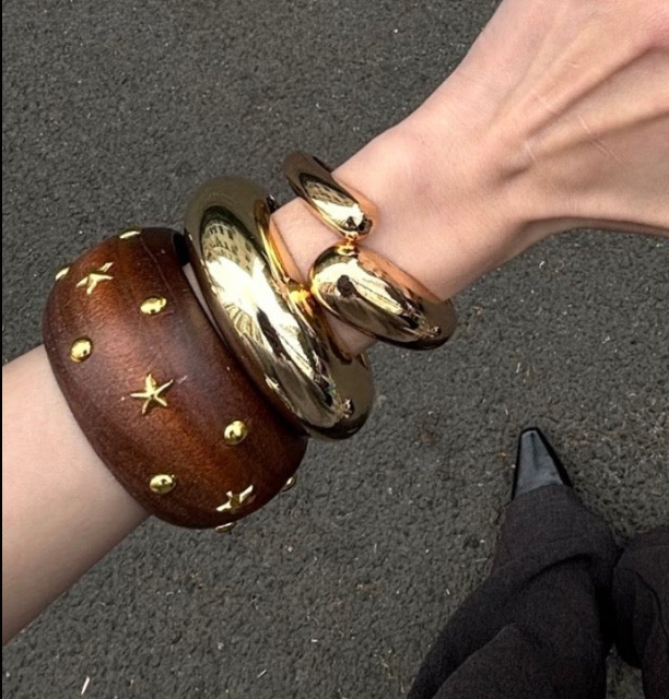 Gold & Wooden Set