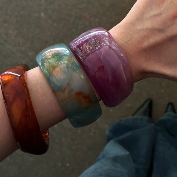Vintage Resin Cuff Bangle Set